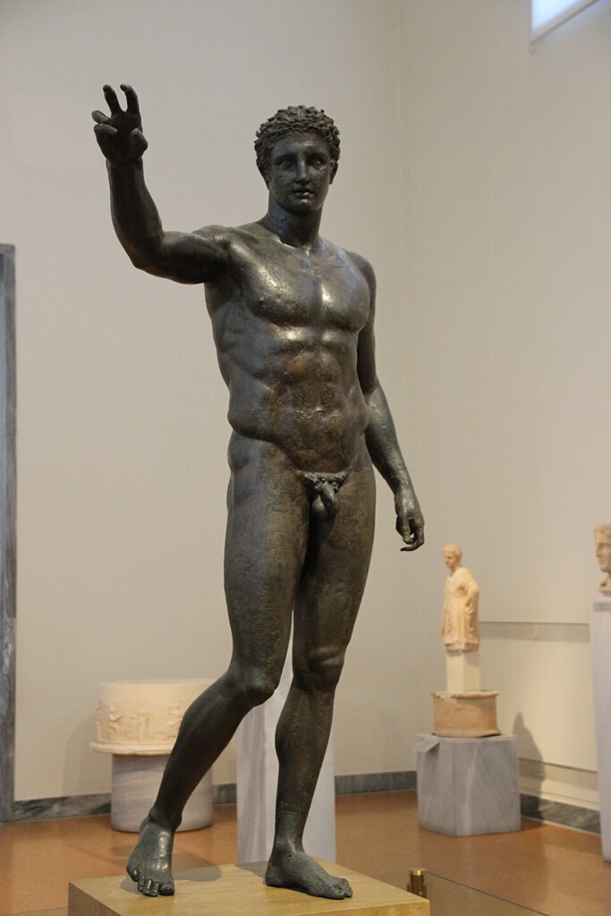 Antikythera-Jüngling – nackte griechische Bronzestatue eines muskulösen jungen Mannes aus dem 4. Jahrhundert v. Chr.