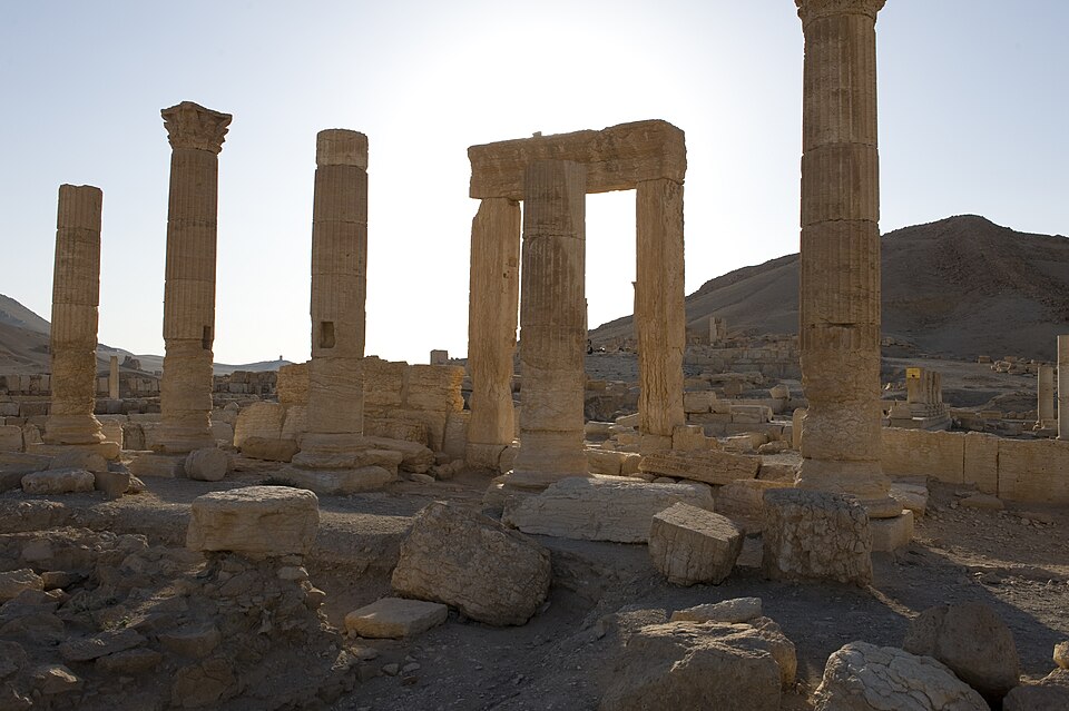 Ruinen des Tempels der Göttin Allat in Palmyra im heutigen Syrien